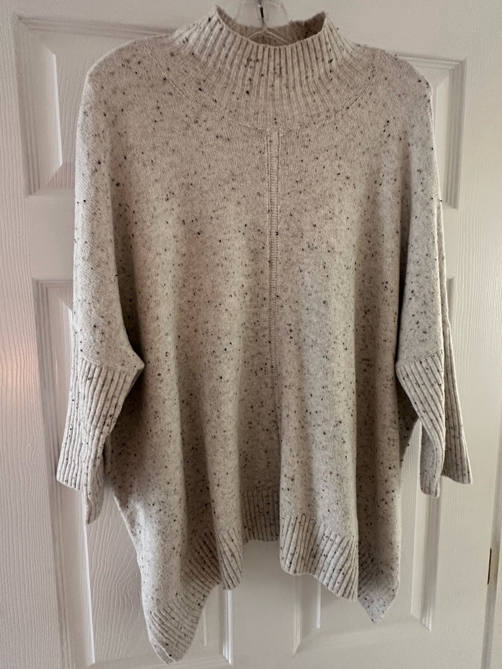 LOFT Outlet Speckled Mock Neck Poncho Sweater Size Medium Cream